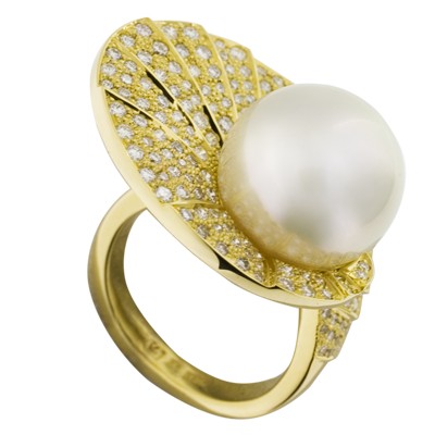 Кольцо с культивированным жемчугом и бриллиантами, Золото 750